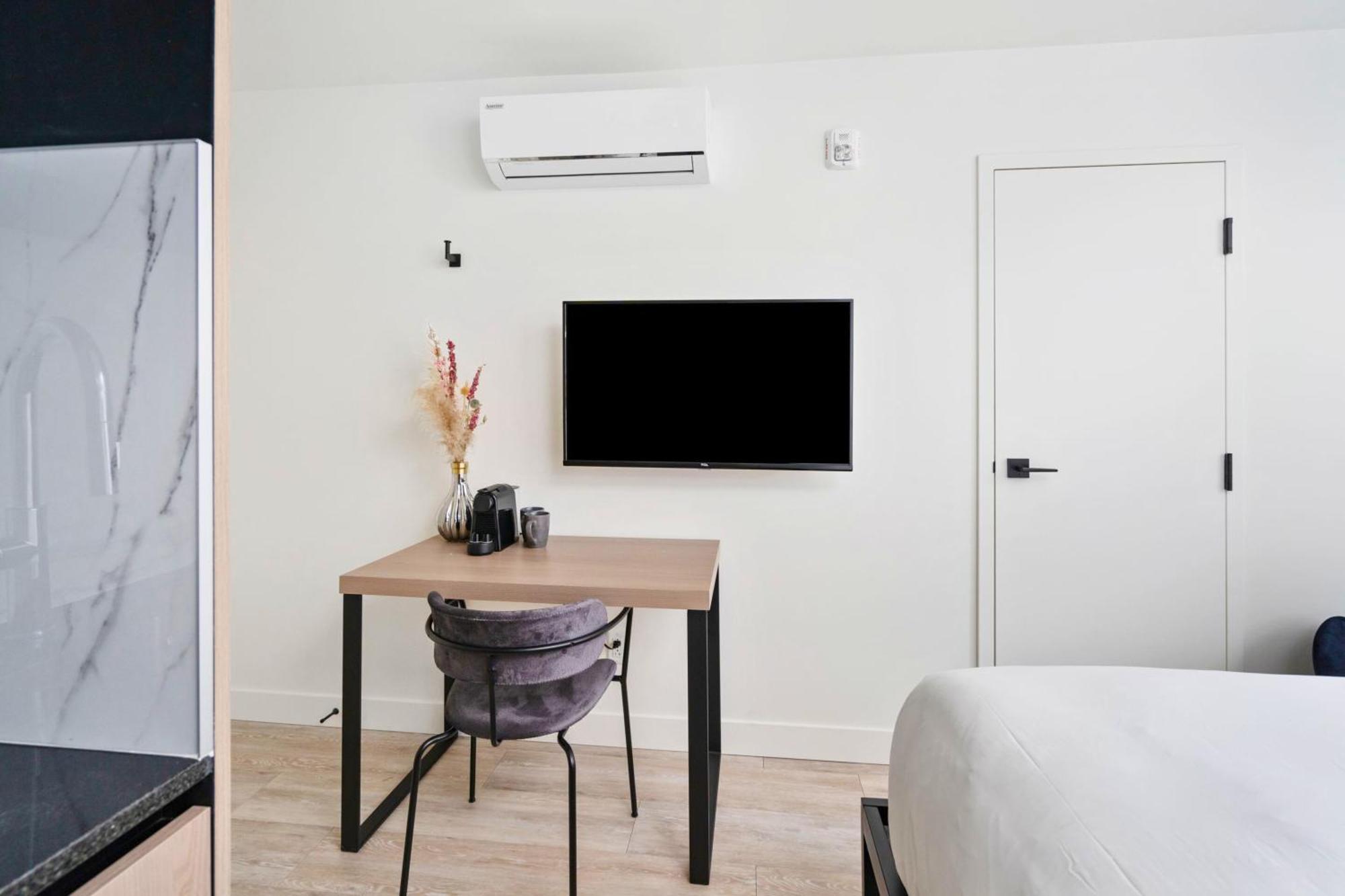 Clouds Lofts - Quartier Latin Aparthotel มอนทรีอัล ภายนอก รูปภาพ